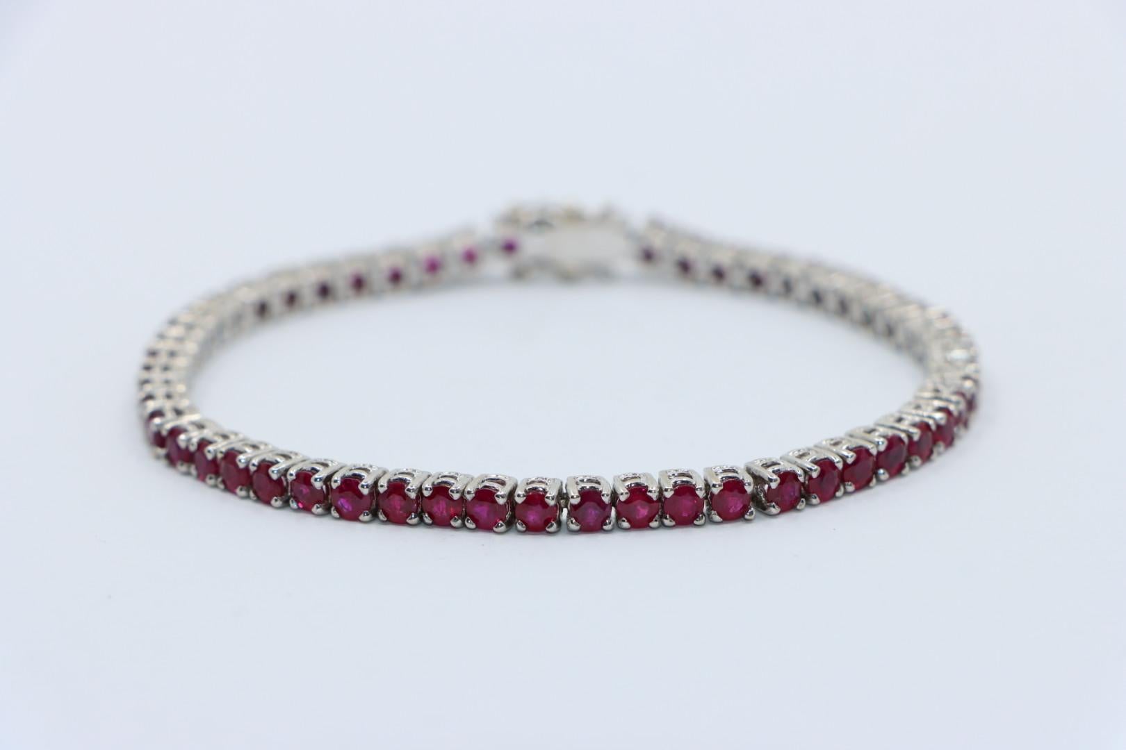 Bracelet Vintage en or blanc 18K avec rubis Bon état - En vente à Flushing, NY