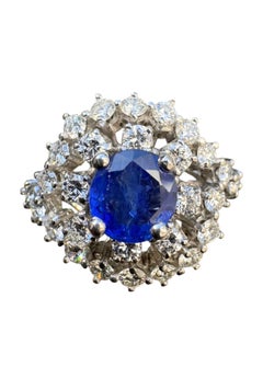 Vintage 18K White Gold Sapphire and Diamond Cluster Ring