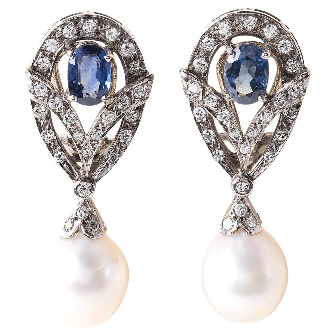 Orecchini vintage in oro bianco 18 carati con zaffiro, diamanti e perle