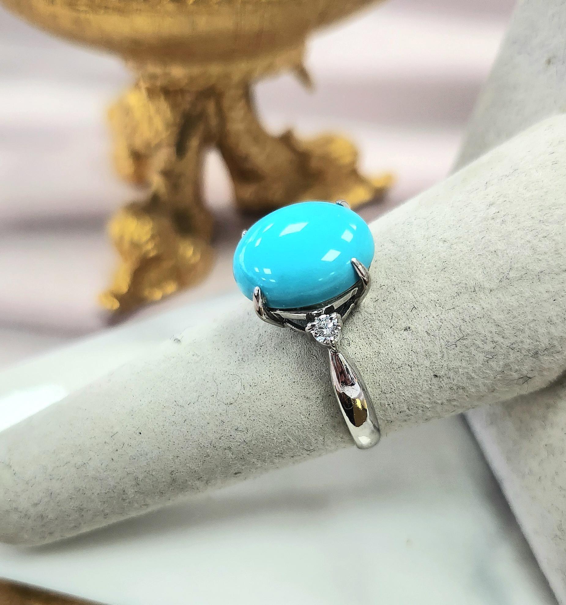Vintage 18K White Gold Sleeping Beauty Turquoise Ring with Diamond Accents In Good Condition For Sale In Los Angeles, CA