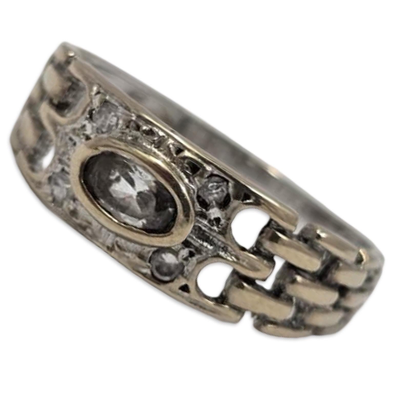 Vintage 18K White Gold Woven Band Ring w/ Oval Rock Crystal & Accents In Excellent Condition For Sale In Miami, FL