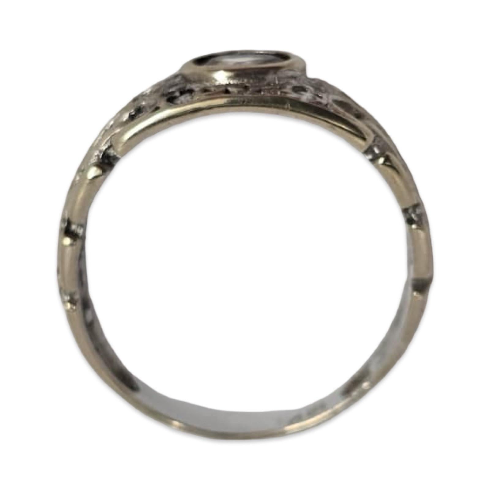 Women's or Men's Vintage 18K White Gold Woven Band Ring w/ Oval Rock Crystal & Accents For Sale