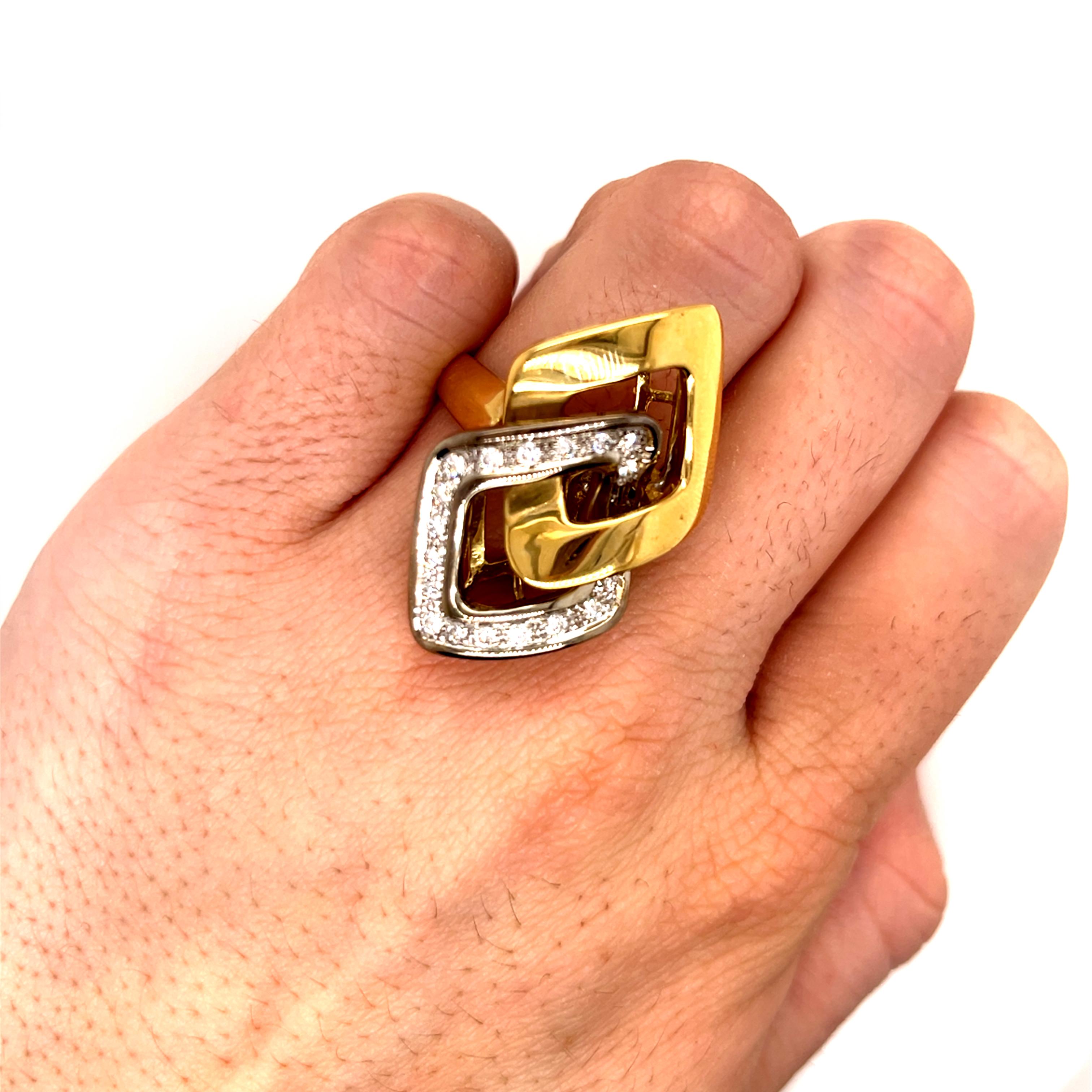 Anillo Vintage de Oro Amarillo y Blanco de 18k con Diamantes - Artesanía Italiana en venta 2
