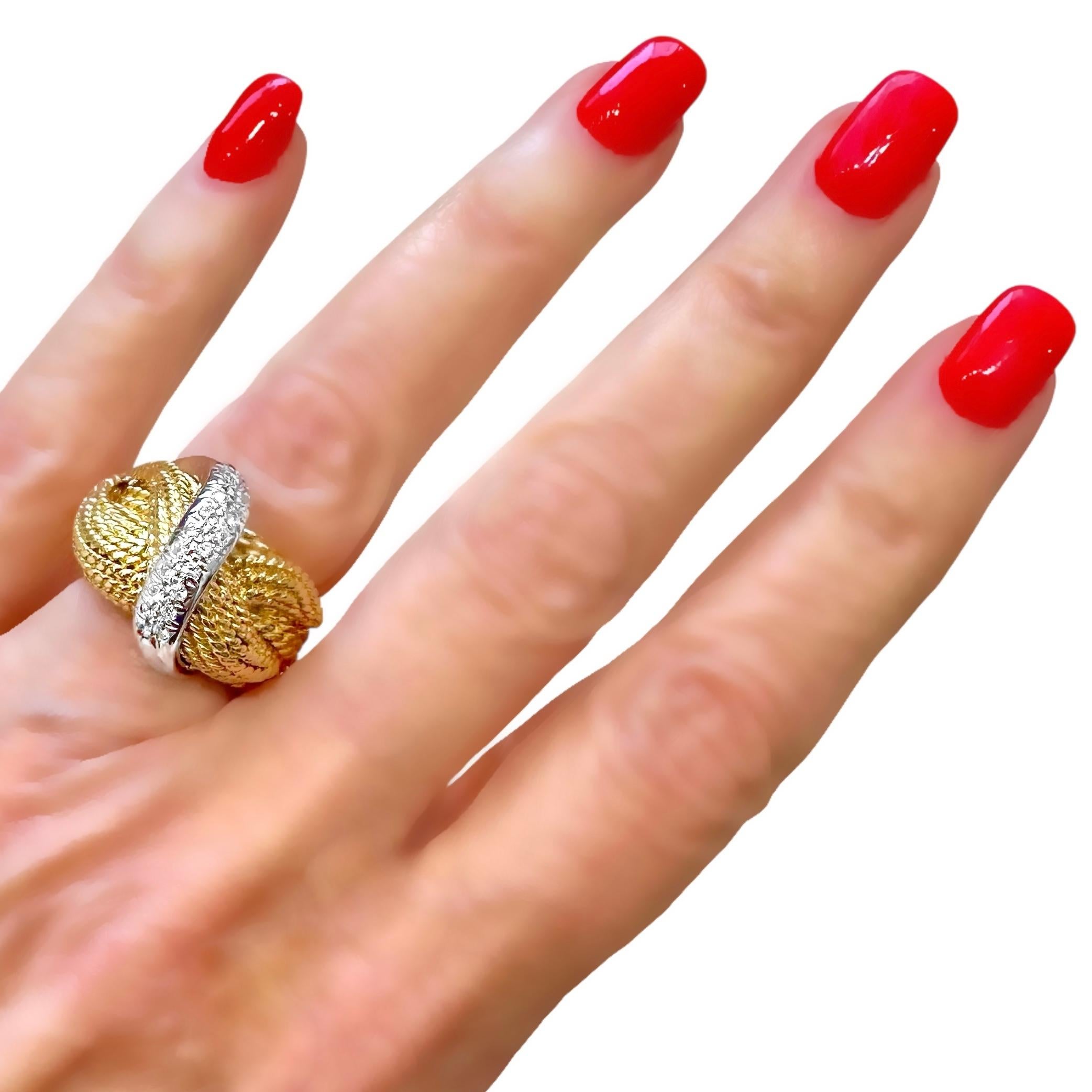 Vintage 18K Gelb- und Weißgold Tiffany & Co. Cocktailring mit Diamanten. im Angebot 1