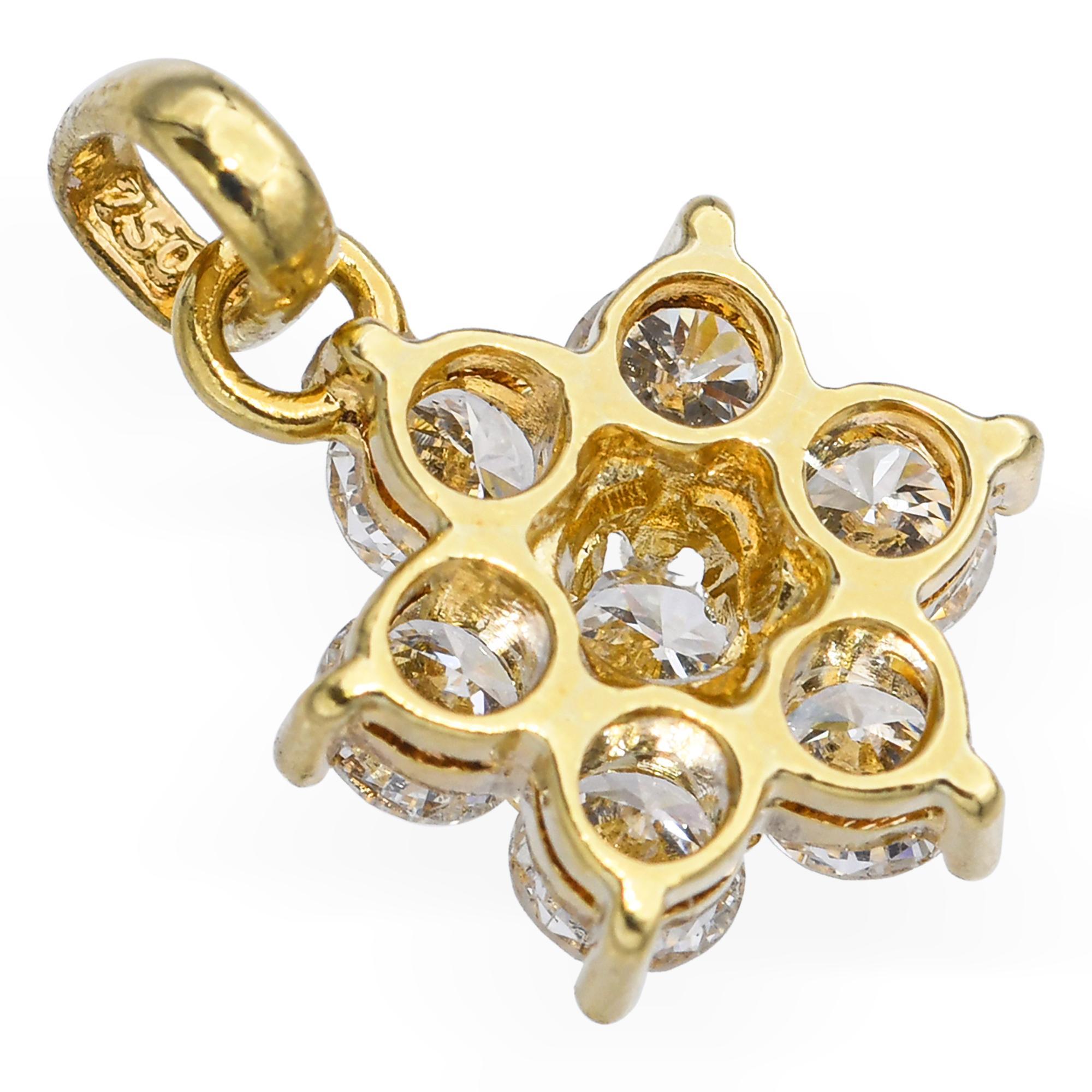 Donna Vintage 18k Yellow Gold 0.95tcw Diamond Flower Pendant in vendita