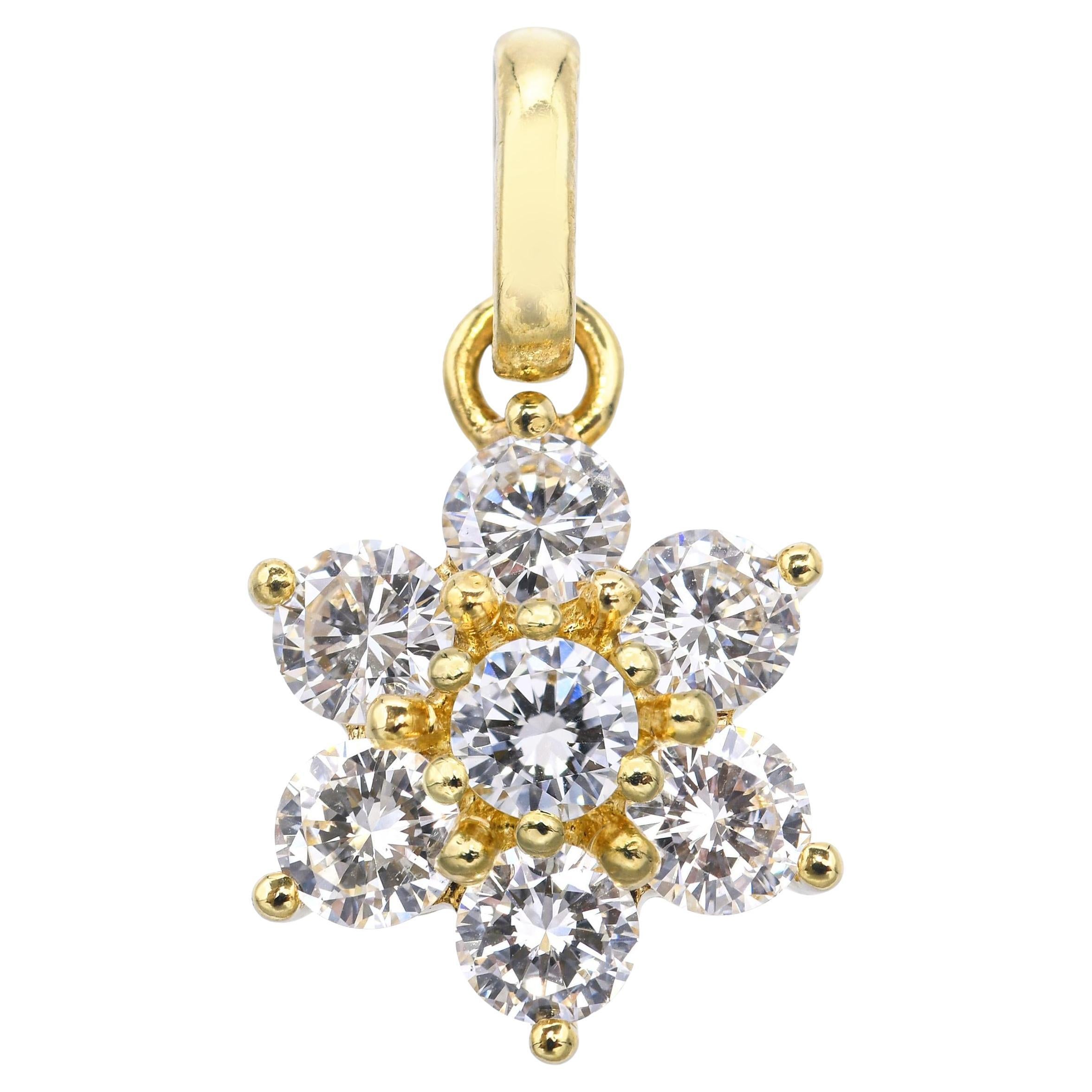 Vintage 18k Yellow Gold 0.95tcw Diamond Flower Pendant in vendita