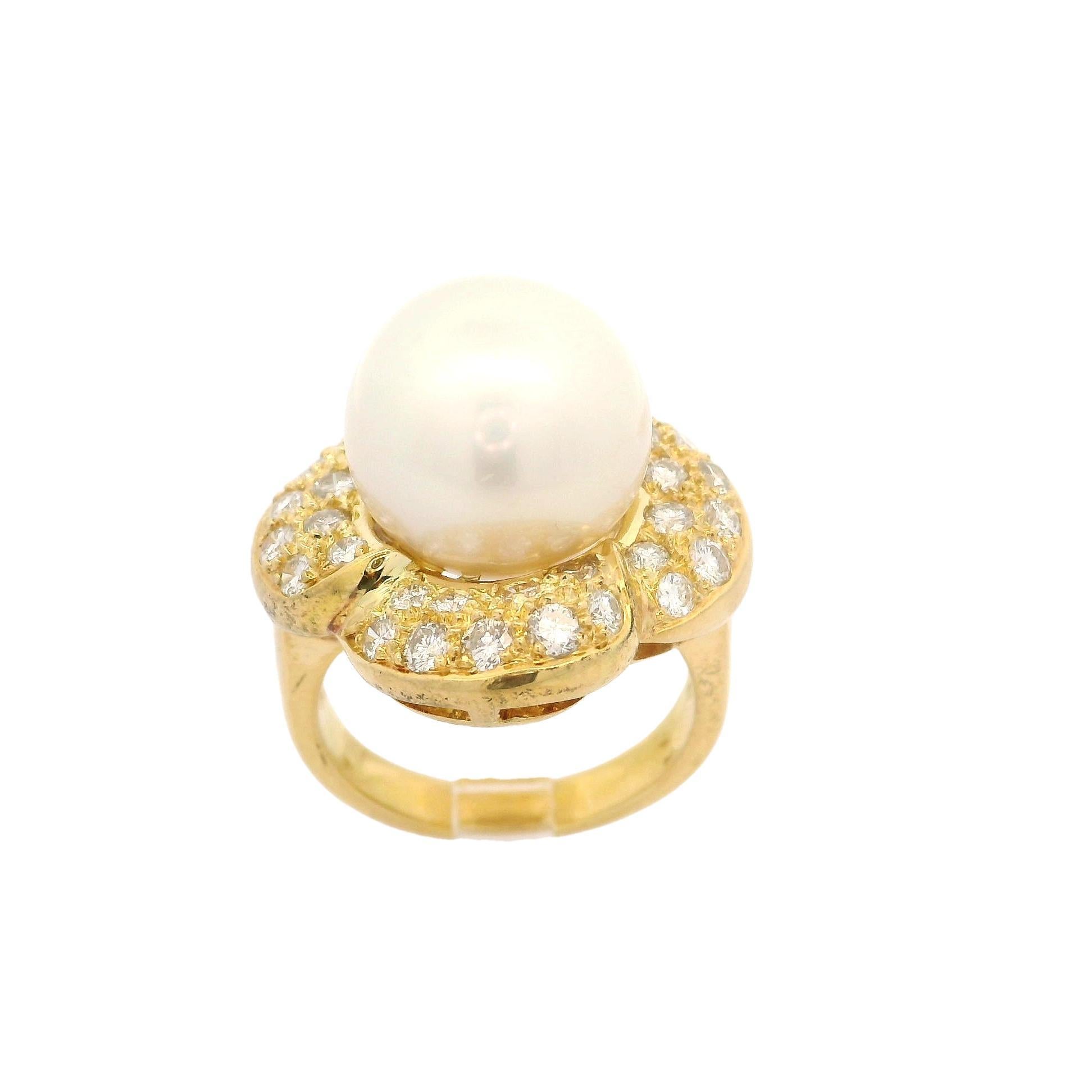 Vintage By in oro giallo 18 carati con perla grande da 12,75 mm e diamante da 1,15 ct. in vendita 2