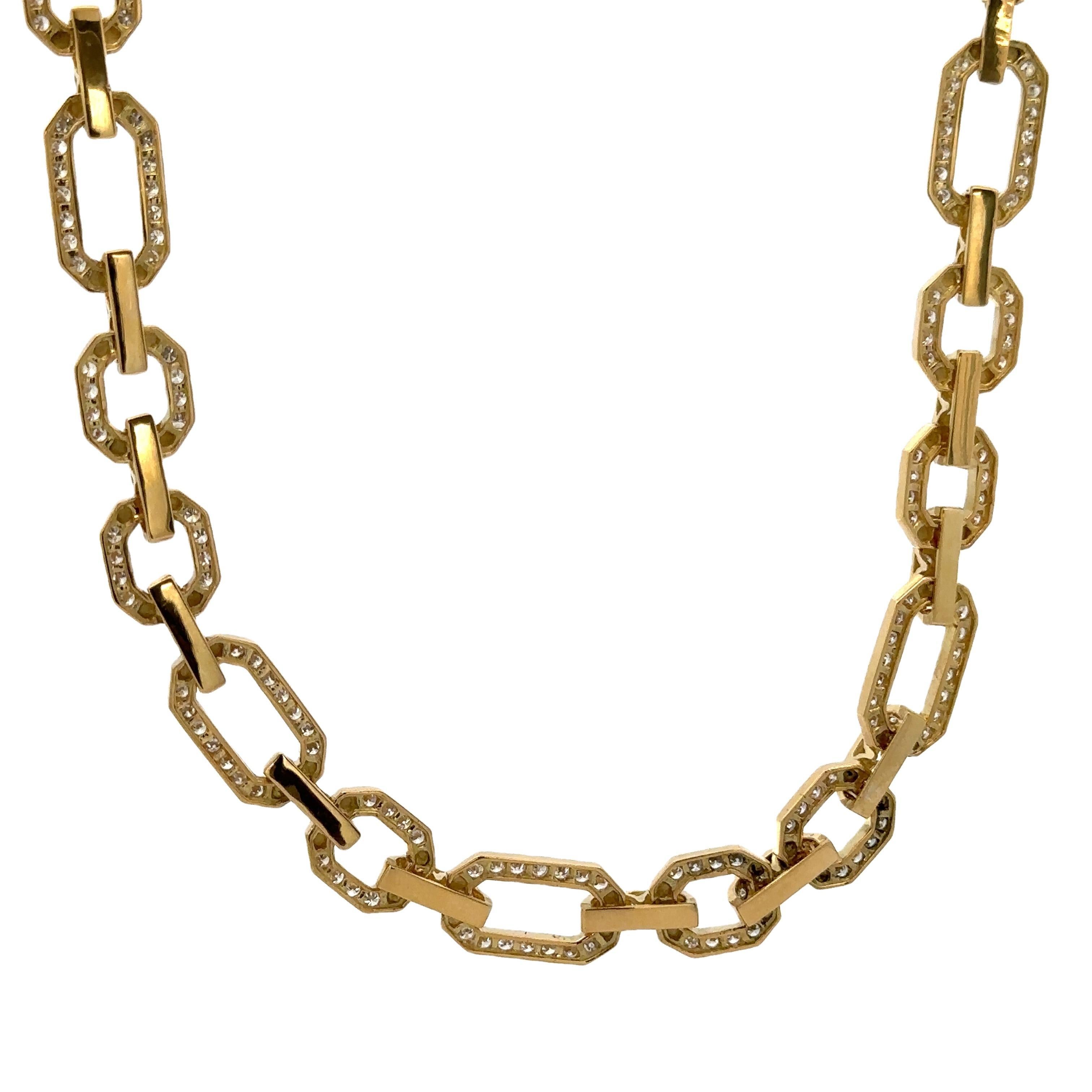 Taille ronde Collier vintage ouvert géométrique recouvert de diamants 12 carats en or jaune 18 carats en vente