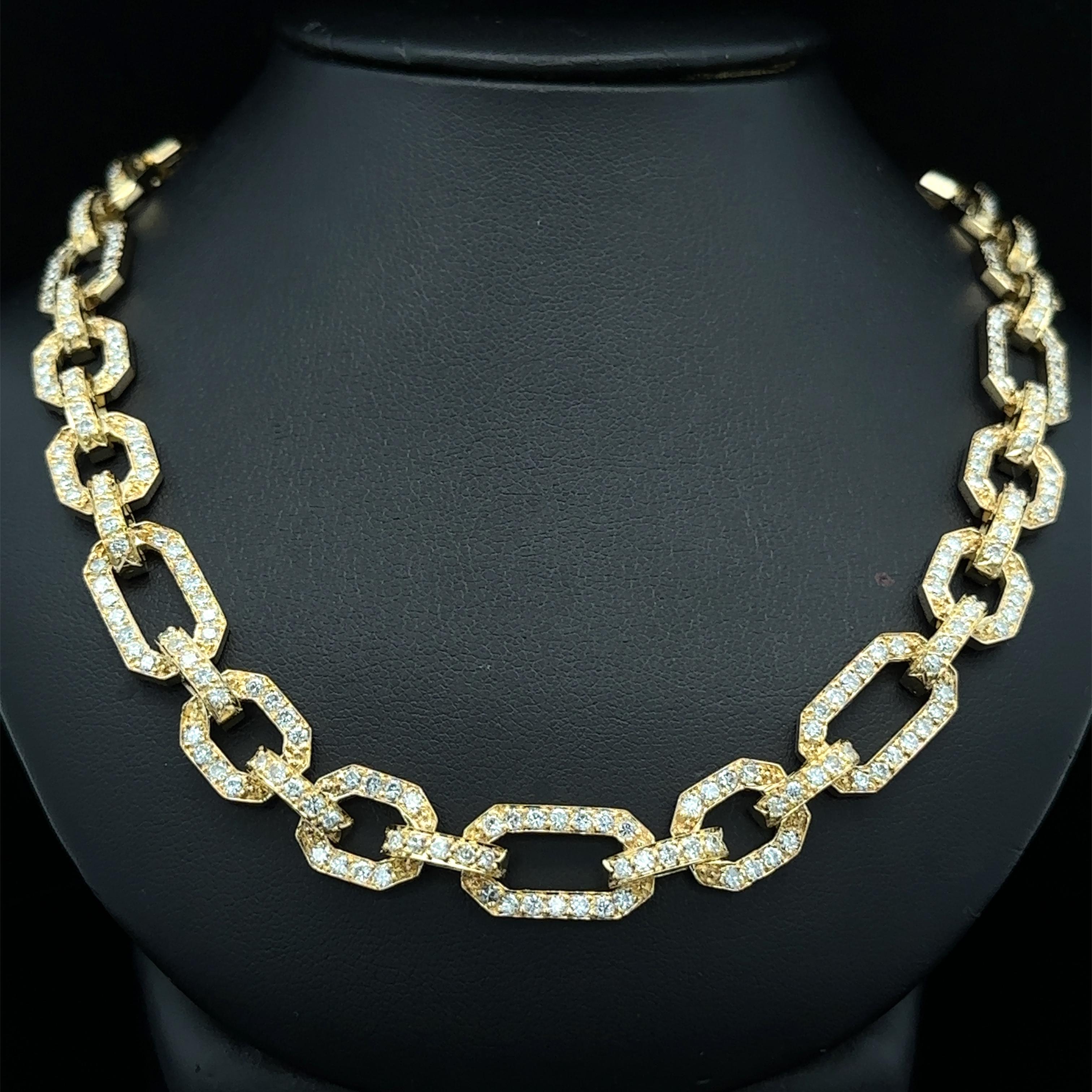 Collier vintage ouvert géométrique recouvert de diamants 12 carats en or jaune 18 carats en vente 2