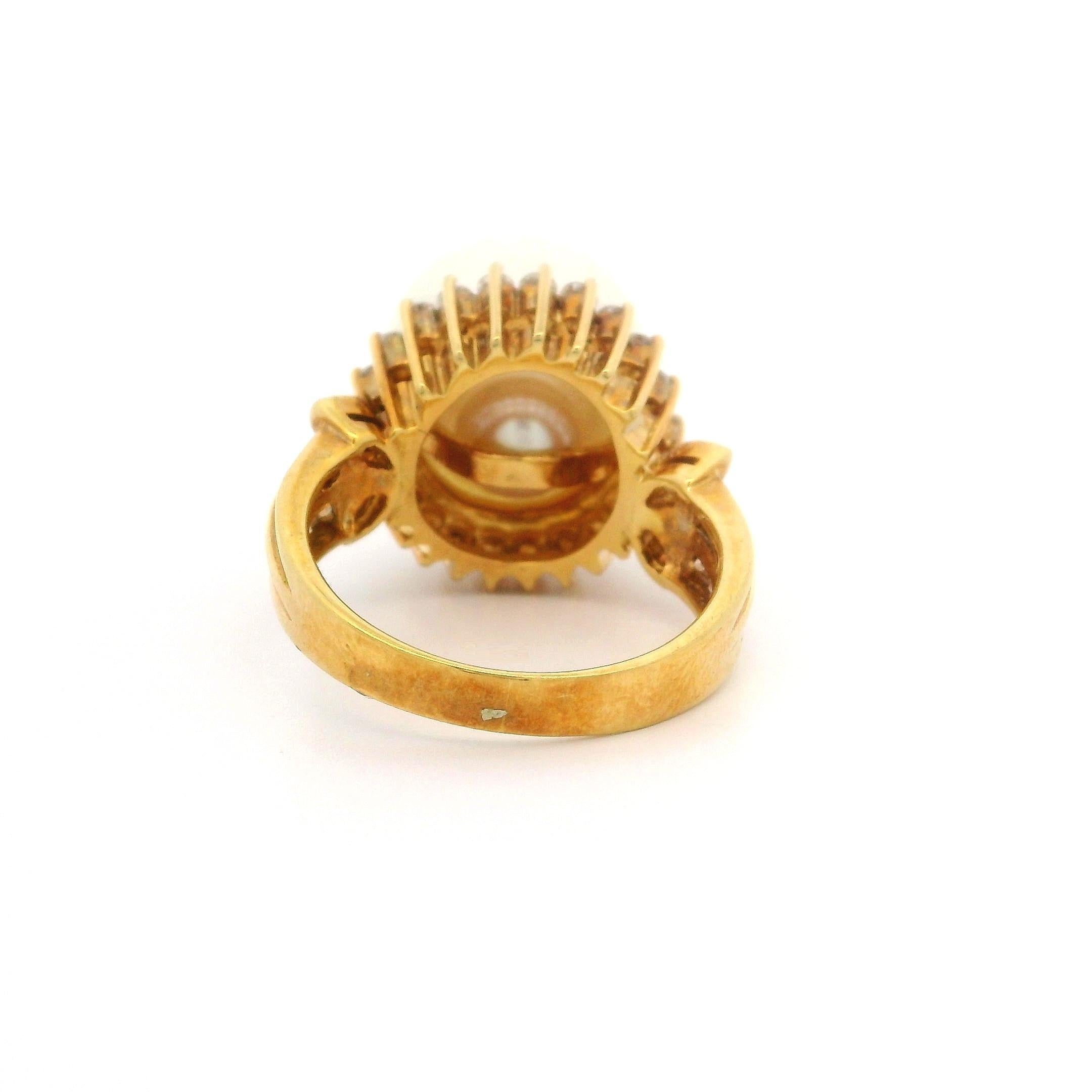 Bague cocktail vintage en or jaune 18 carats avec grande perle des mers du Sud de 13.30 mm et diamants en vente 5