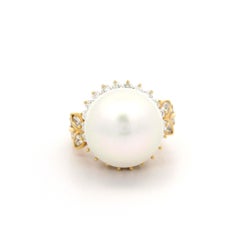 Vintage 18k Yellow Gold 13.30mm Large South Sea Pearl w/ Diamond Cocktail Ring
