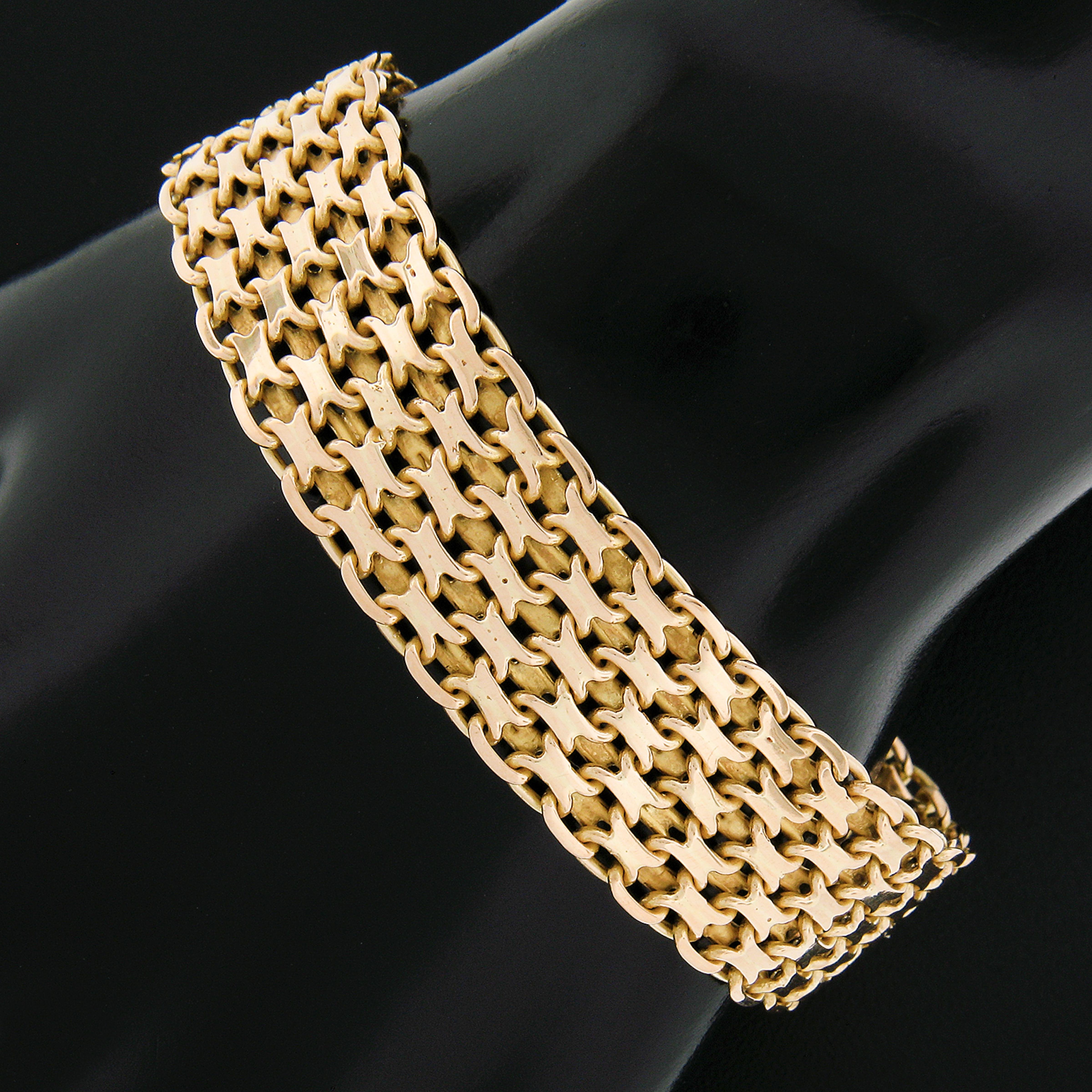 Here we have a very well made link bracelet that was crafted from solid 18k yellow gold. An impressive version of a classic link - solid and well made! This bracelet remains in a excellent condition and is ready to impress and turn heads. Enjoy