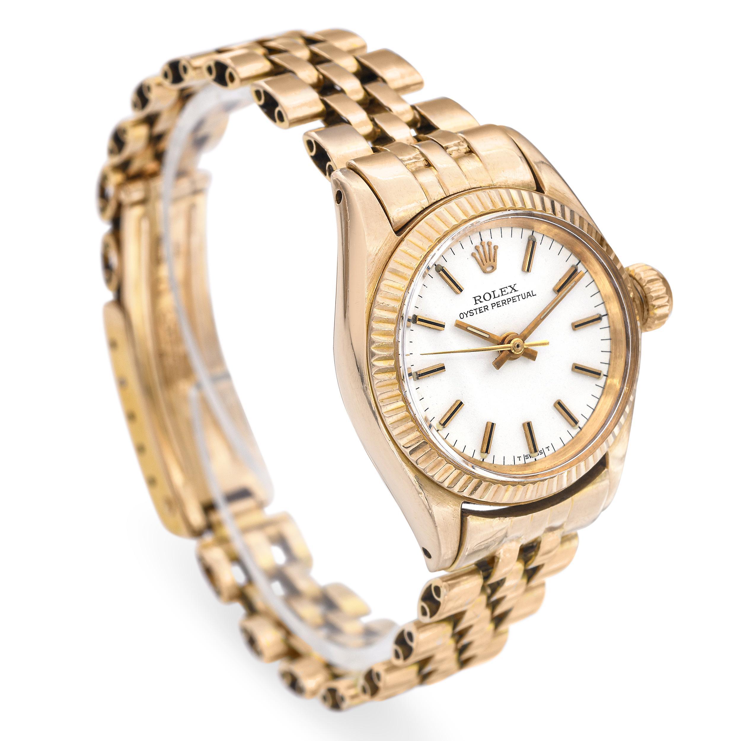 Vintage 18k Yellow Gold 1957 Rolex Oyster Perpetual Ladies Watch Ref. 6719 In Good Condition For Sale In New York, NY