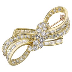 Vintage 18k Yellow Gold 2.02tcw Diamond Ribbon Brooch