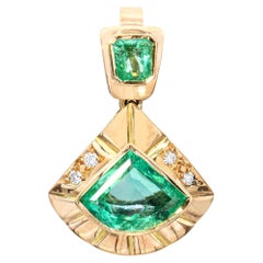 Vintage 18k Yellow Gold 2.35tcw Colombian Emerald and Diamond Pendant