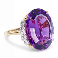 Vintage-Cocktailring aus 18-karätigem Gelbgold mit 31,25 Karat Amethyst und Diamanten