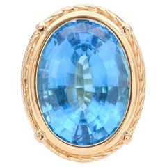 Vintage 18K Yellow Gold 31.63 Ct Blue Topaz Oval Cocktail Ring