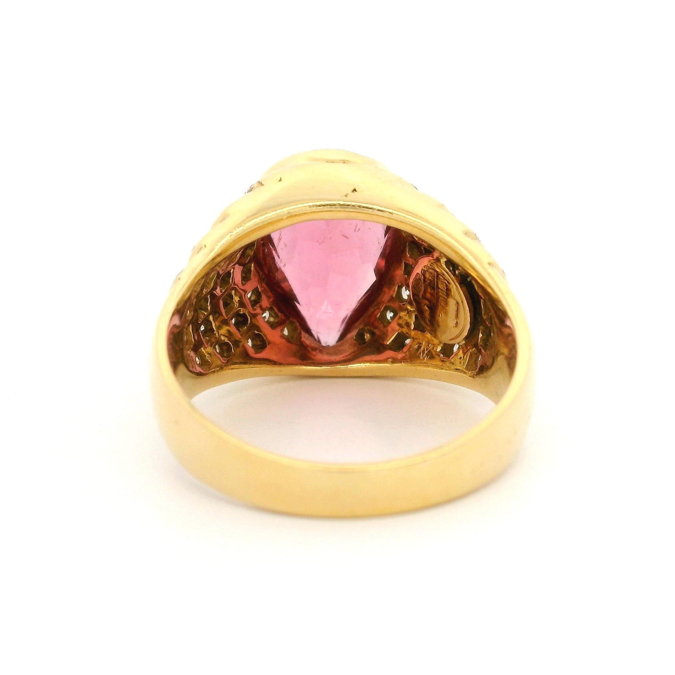 Vintage 18k Yellow Gold 3.5ctw Pear Cut Tourmaline & Diamond Statement Ring In Excellent Condition For Sale In Montclair, NJ