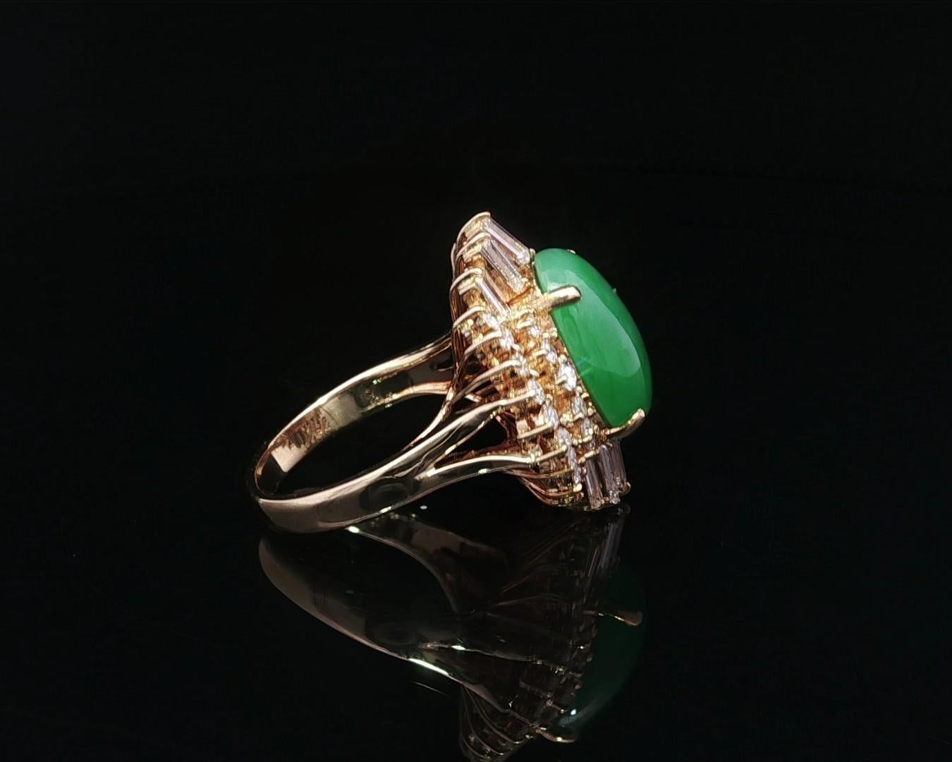 Vintage 18k Gelbgold 4,90ctw Apfel Grün Jade in Meer von Diamanten Band Ring im Angebot 5