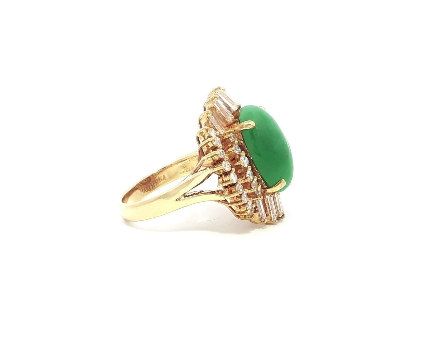 Vintage 18k Gelbgold 4,90ctw Apfel Grün Jade in Meer von Diamanten Band Ring im Angebot 10