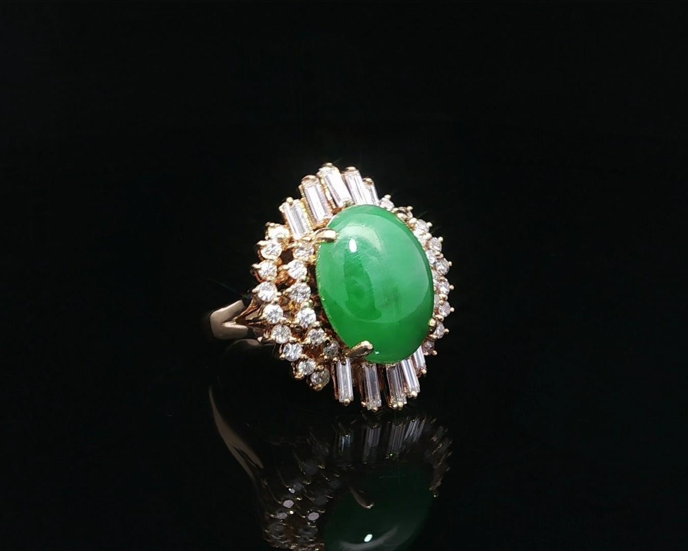 Vintage 18k Gelbgold 4,90ctw Apfel Grün Jade in Meer von Diamanten Band Ring im Angebot 12