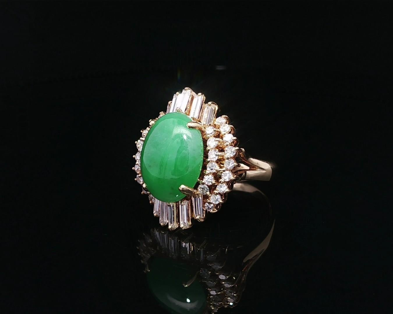 Vintage 18k Gelbgold 4,90ctw Apfel Grün Jade in Meer von Diamanten Band Ring im Angebot 2