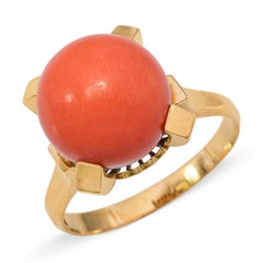 Vintage-Ring aus 18-karätigem Gelbgold mit einem 8-Karat-Korallenperlen-Cabochon