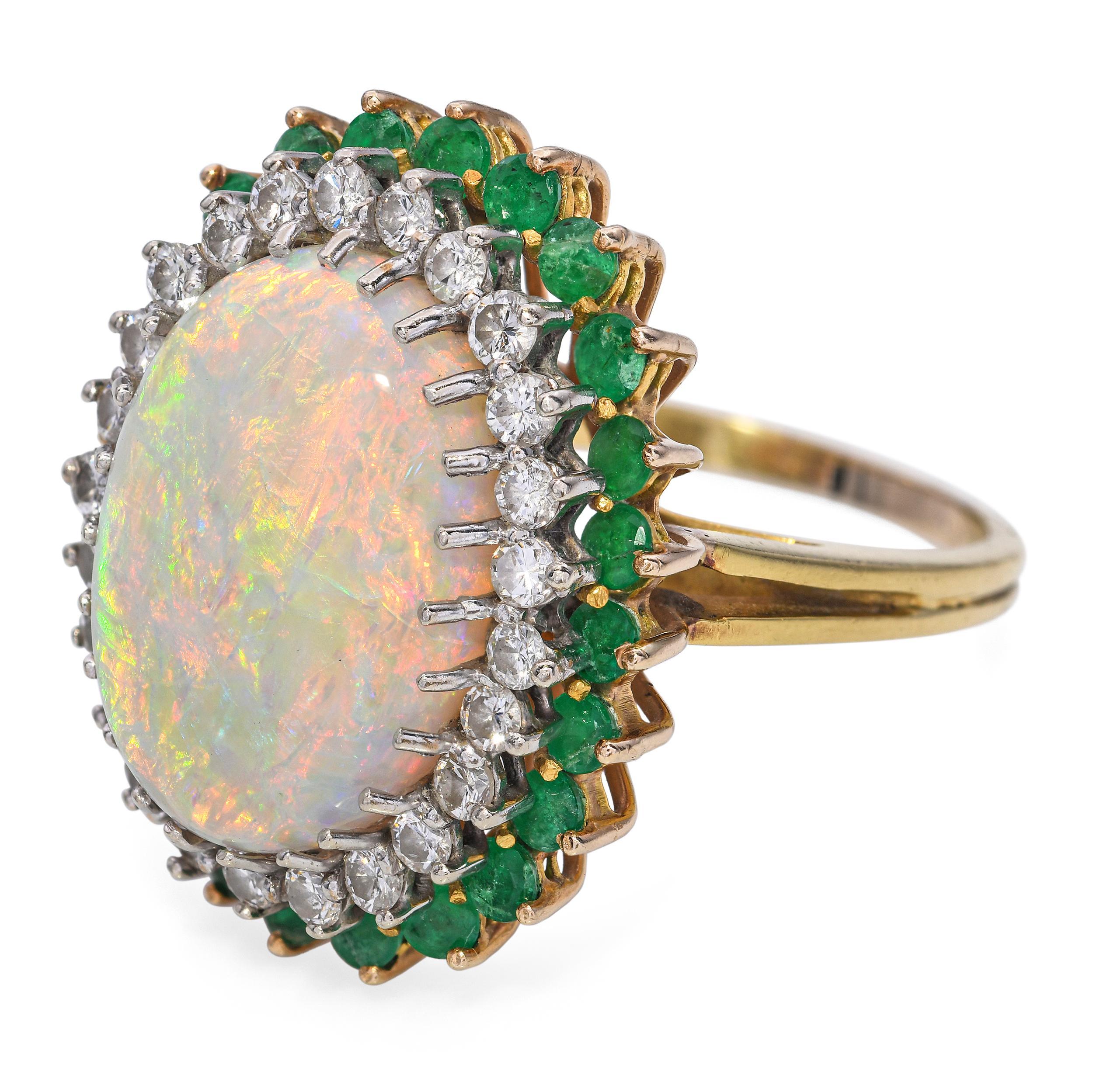 Vintage 18k Yellow Gold 9.35ct Australian Opal Diamond and Emerald Ring In Good Condition For Sale In New York, NY