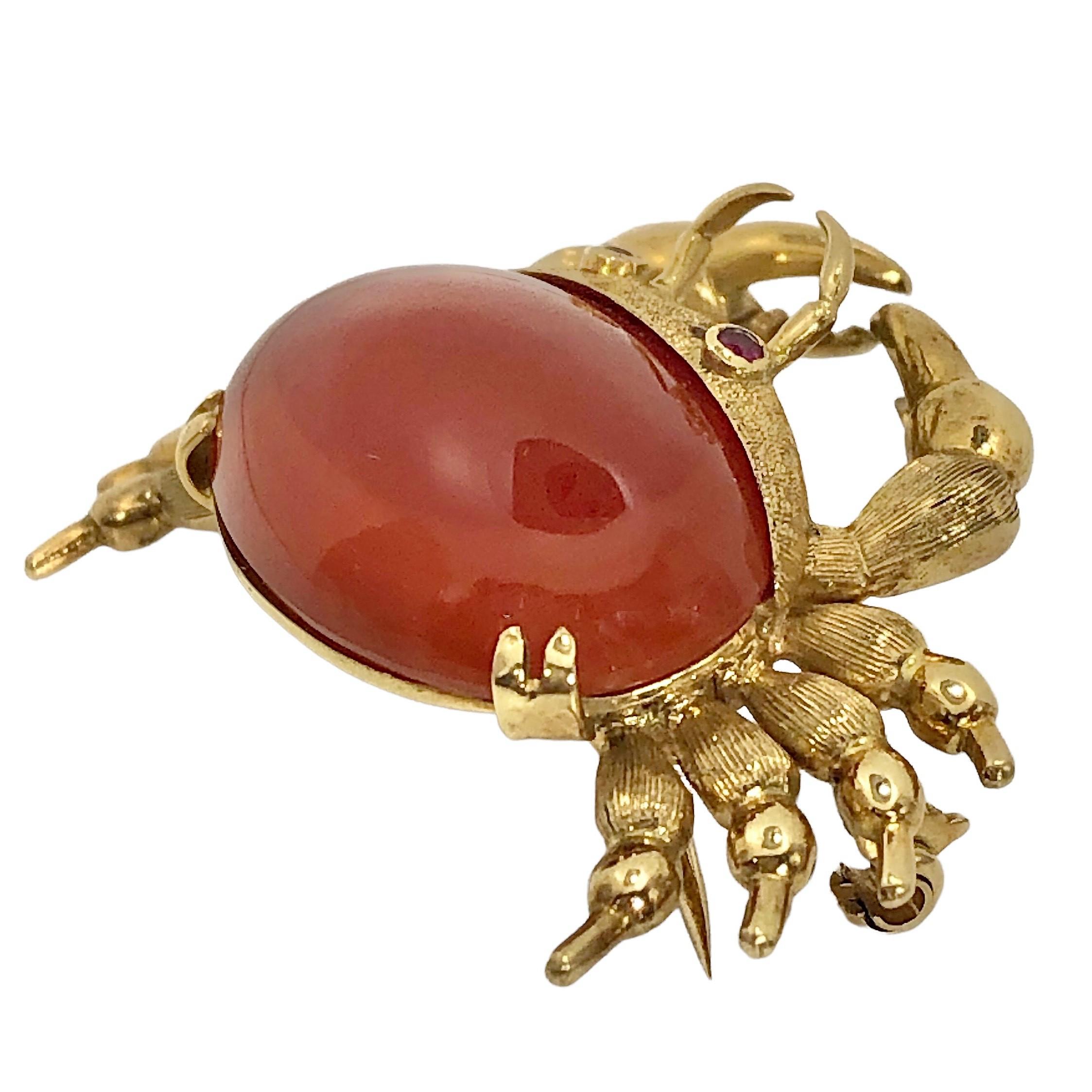 Cabochon Vintage 18K Yellow Gold and Carnelian Italian Crab Brooch