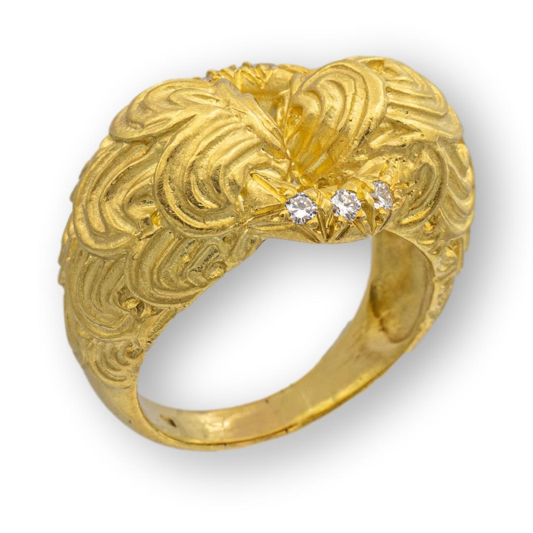 Retro Vintage 18k Yellow Gold and Diamond Double Head Cocktail Ring