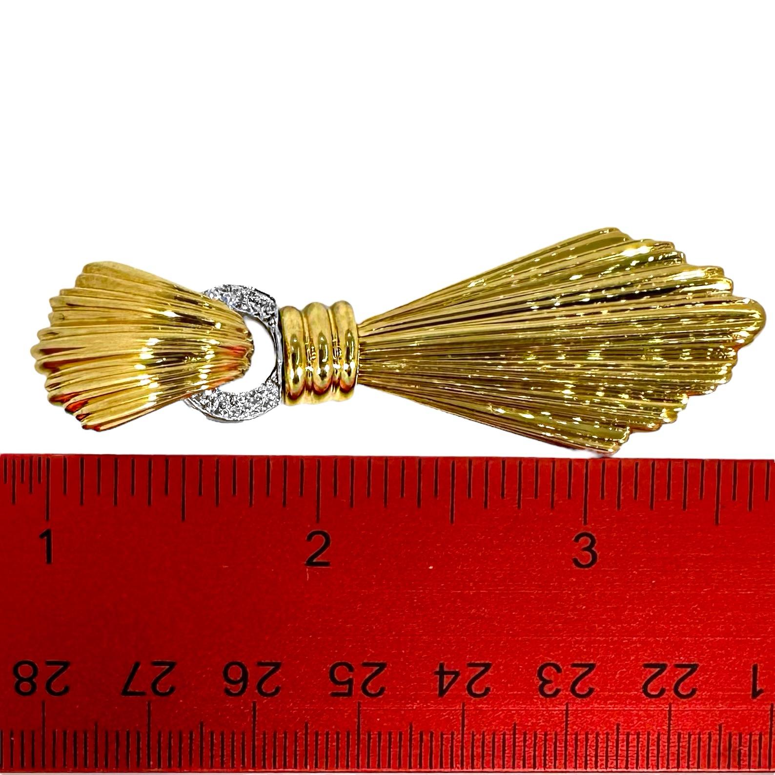 Vintage 18K Gelbgold und Diamant Duster Ohrringe knapp unter 2 3/4 Zoll lang im Angebot 1