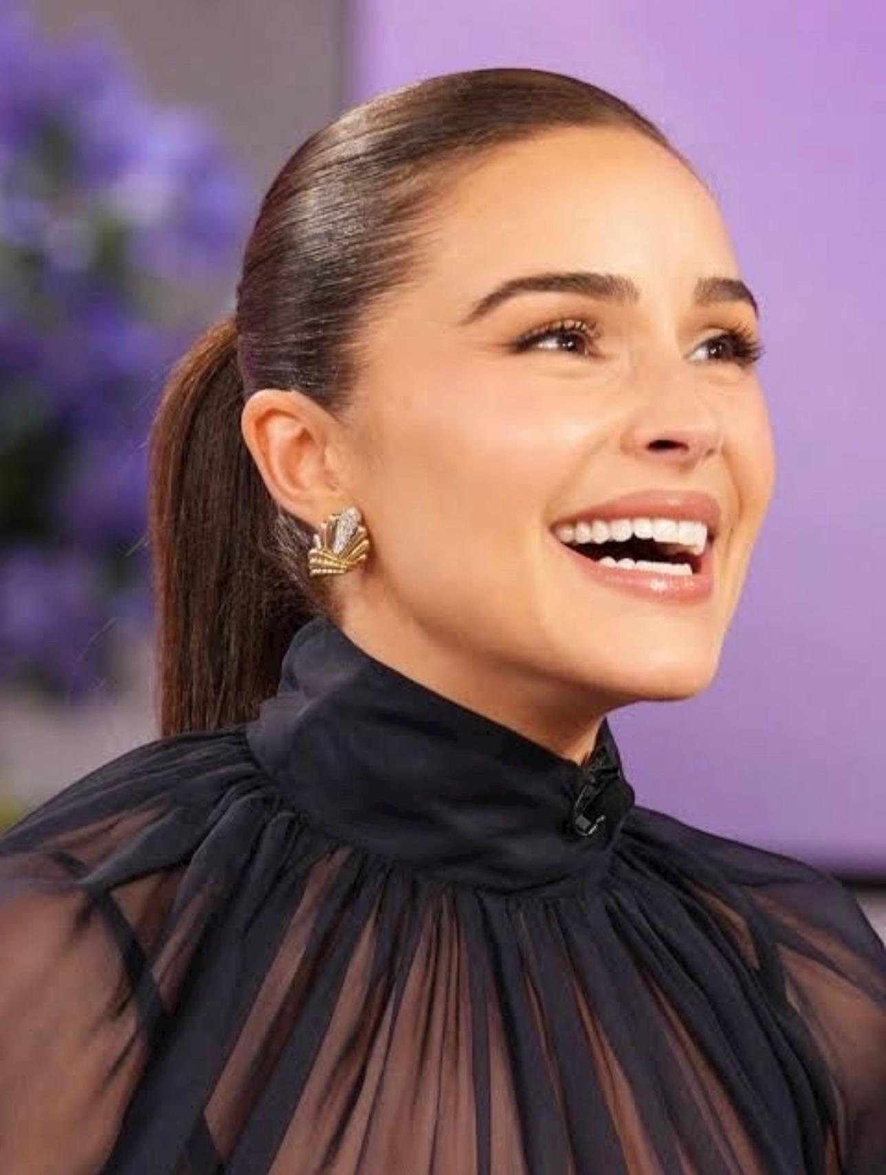 Brilliant Cut Vintage 18K Yellow Gold and Diamond Fan Earrings For Sale