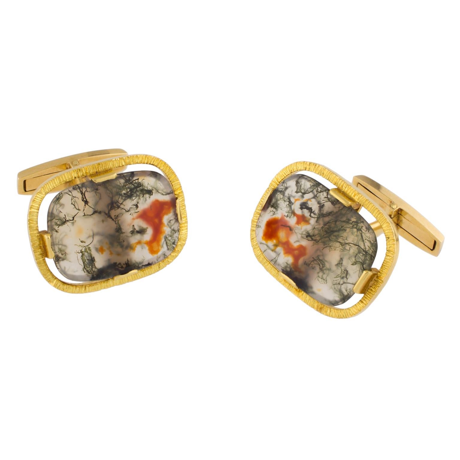 Vintage 18K Yellow Gold and Moss Agates Cufflinks For Sale