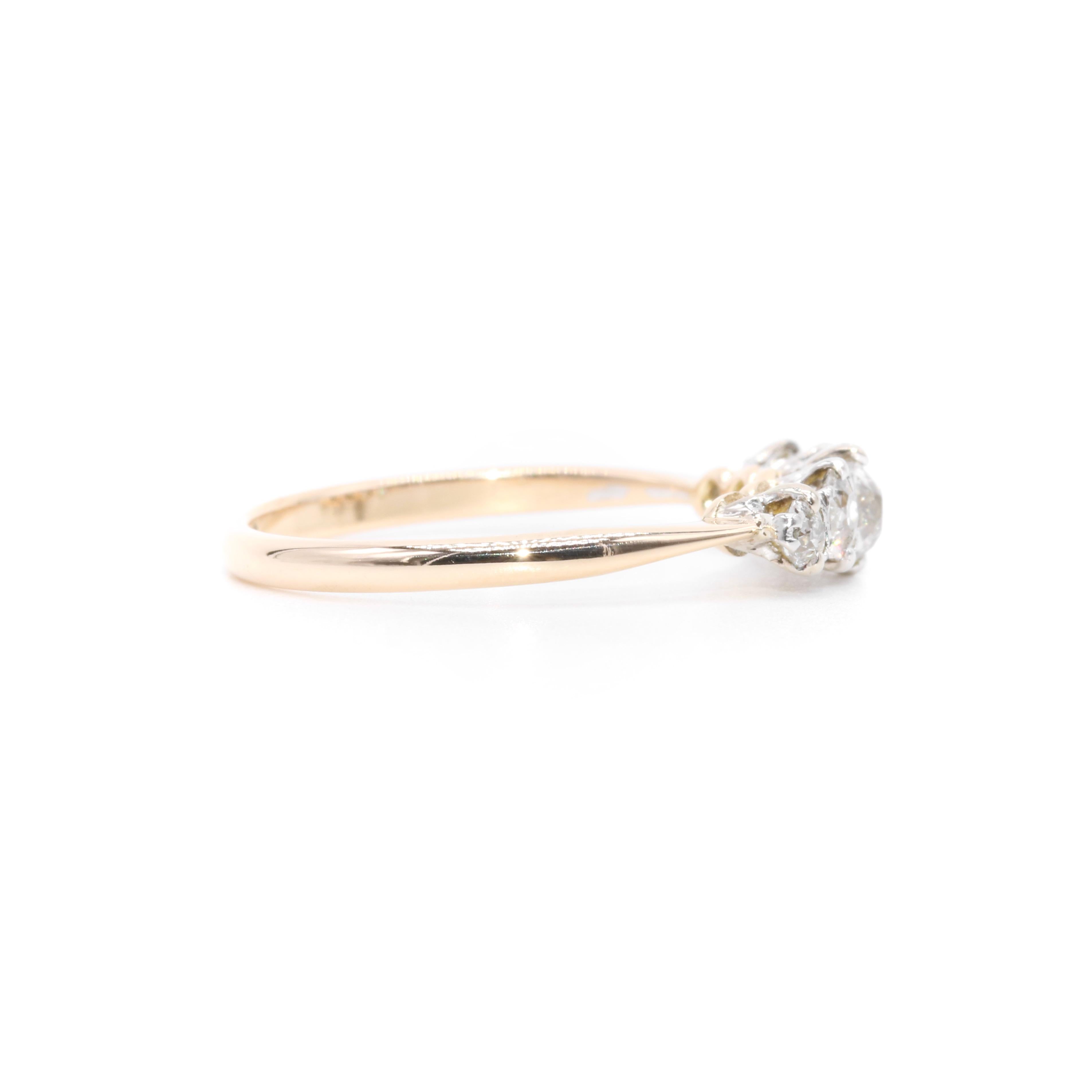 Anello d'epoca in oro giallo 18 carati e platino con 5 pietre di diamante taglio antico da 0,56 carati. in vendita 1
