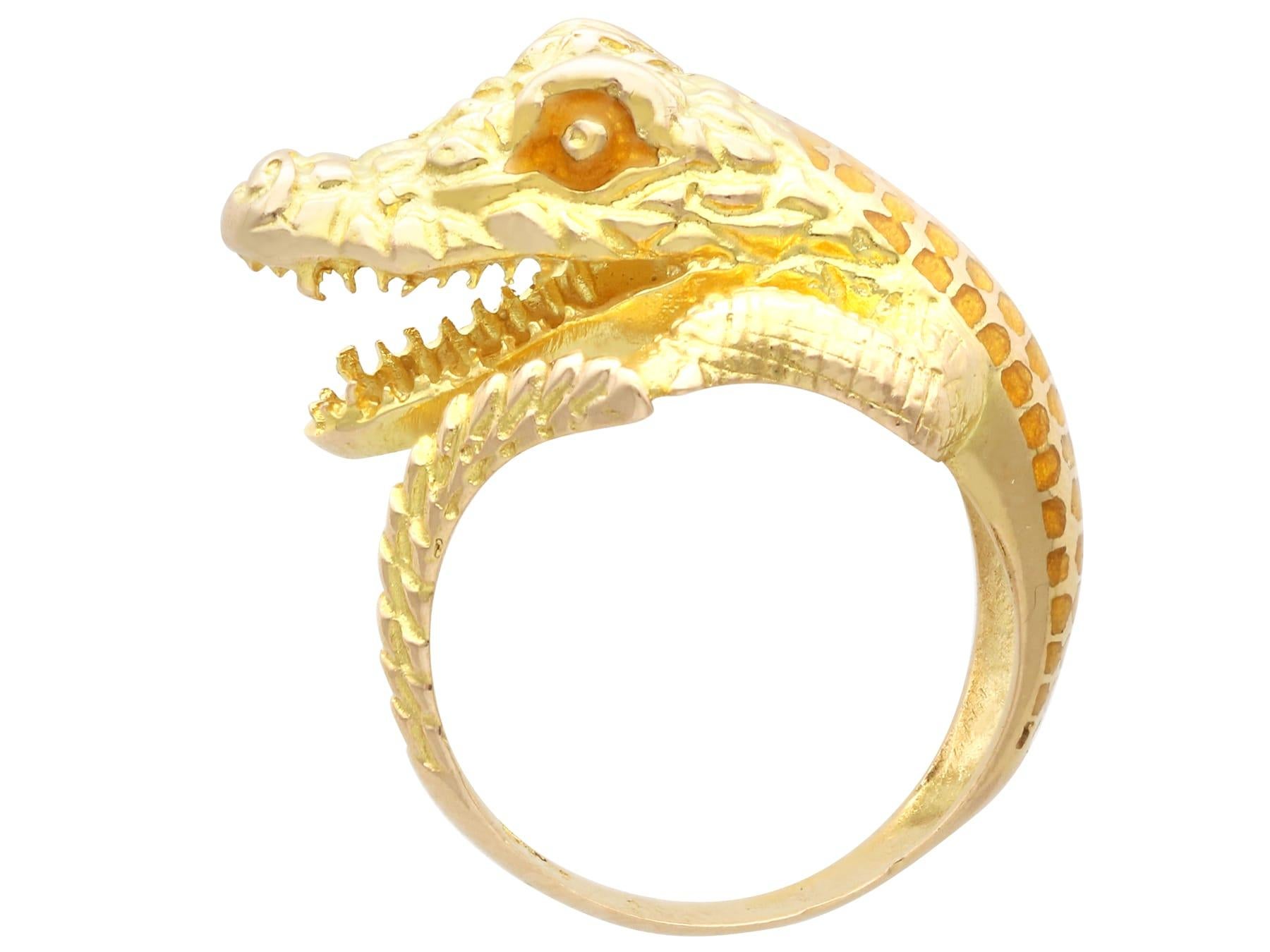 Vintage 18k Yellow Gold and Plique-à-Jour Crocodile Ring For Sale 4