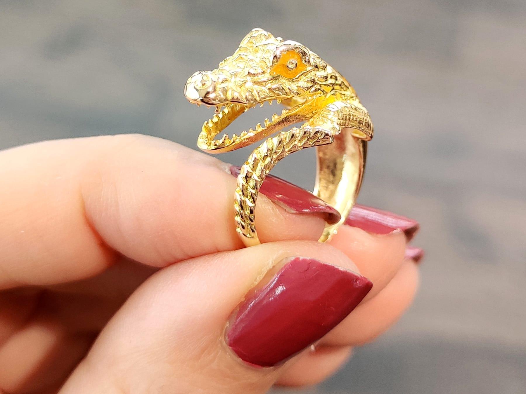 Crocodile ring hotsell