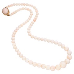 Vintage 18k Yellow Gold Angel Skin Coral Beaded Necklace