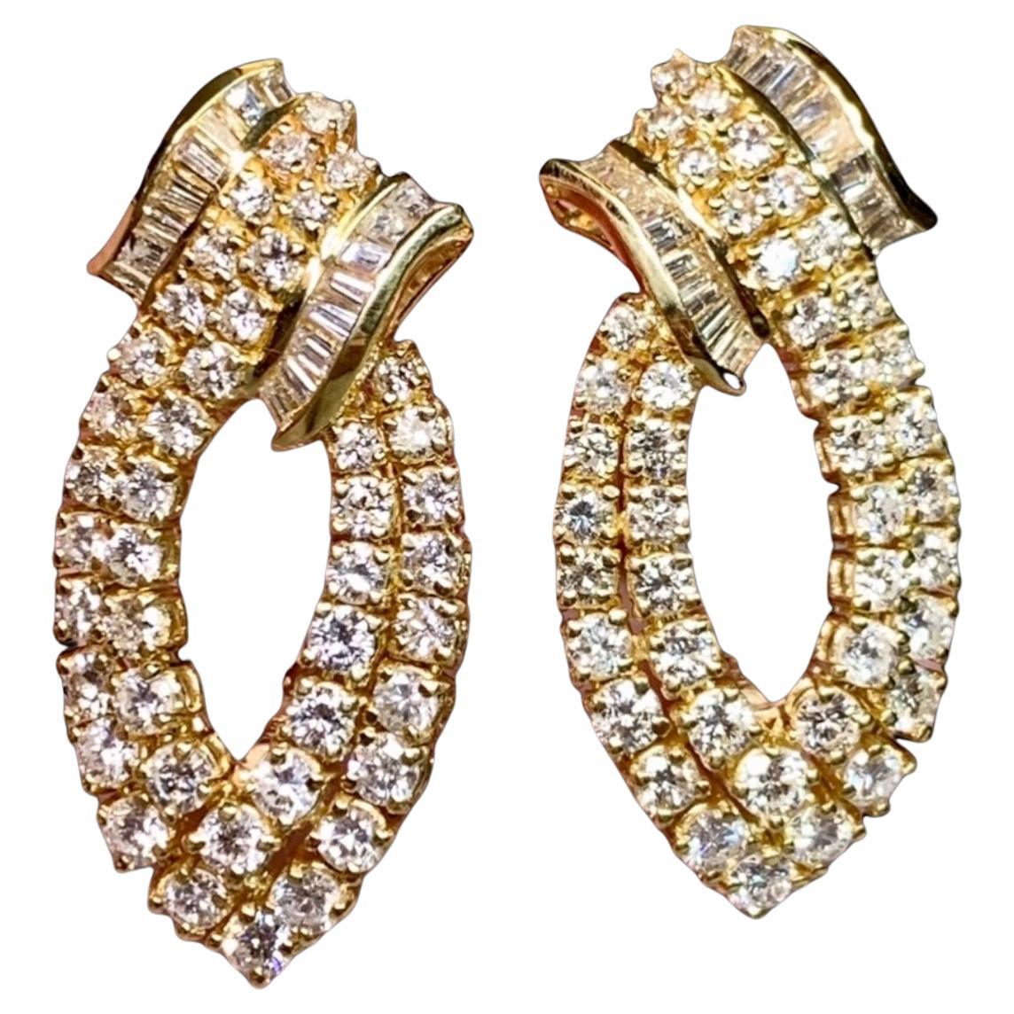 Orecchini a goccia articolati in oro giallo 18 carati con diamanti rotondi vintage 5ctw G Vs