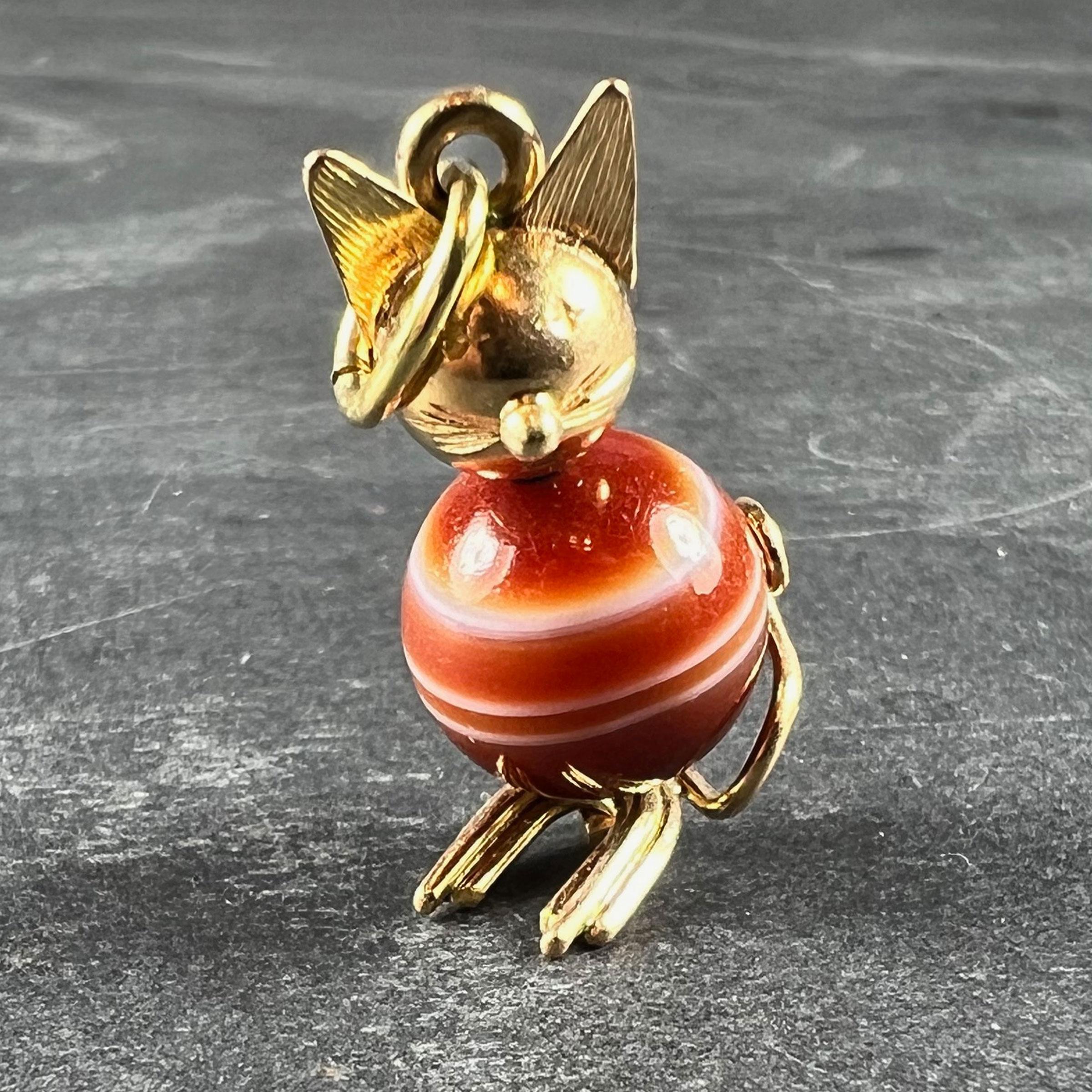 Pendentif vintage en or jaune 18K avec breloques en agate et chat Bon état - En vente à London, GB