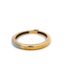 Vintage 18K Yellow Gold Bangle Bracelet with 2.2 Carat Circular Cut G-VS Diamond