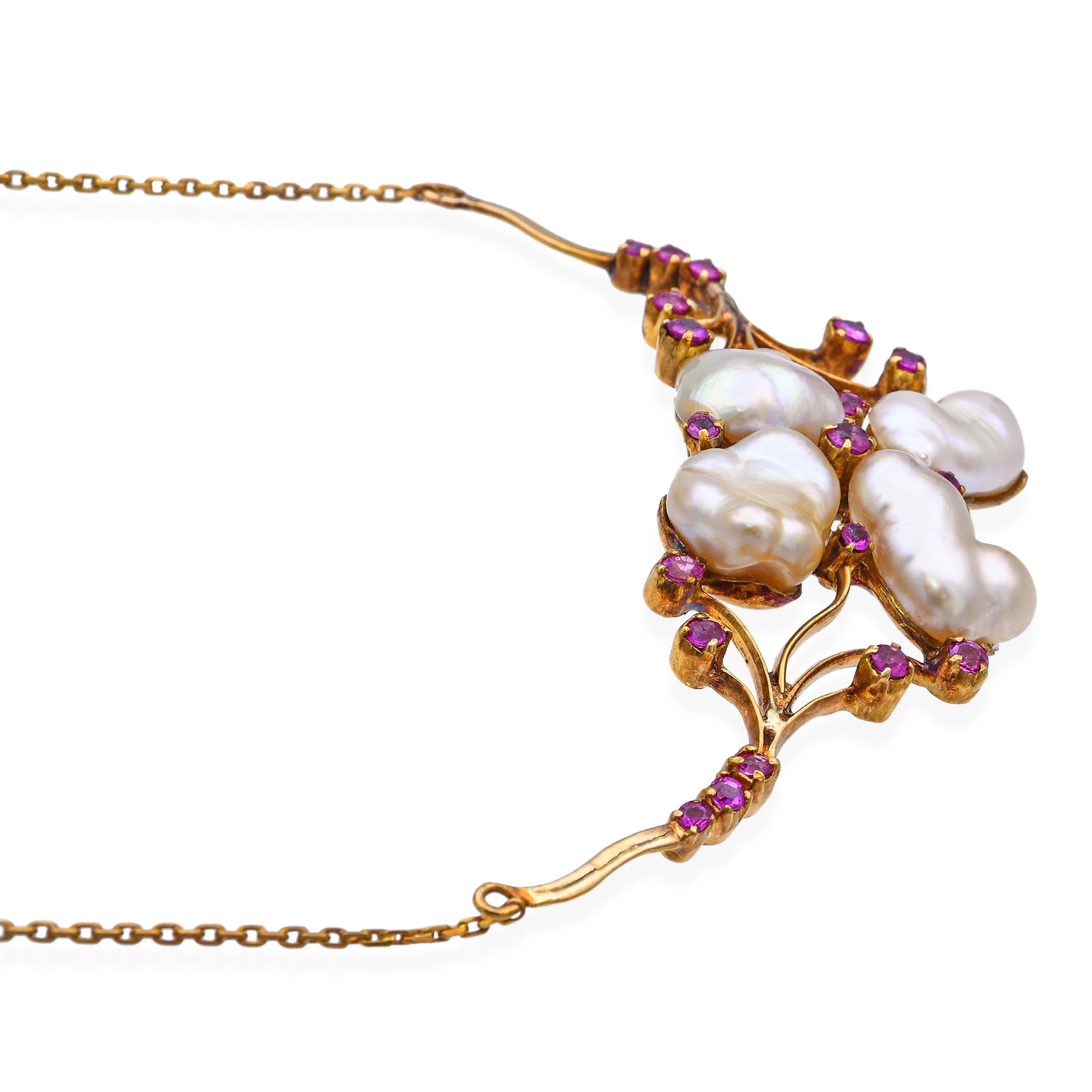 Vintage 18k Yellow Gold Baroque Pearl and Burmese Pink Sapphire Necklace In Good Condition For Sale In New York, NY