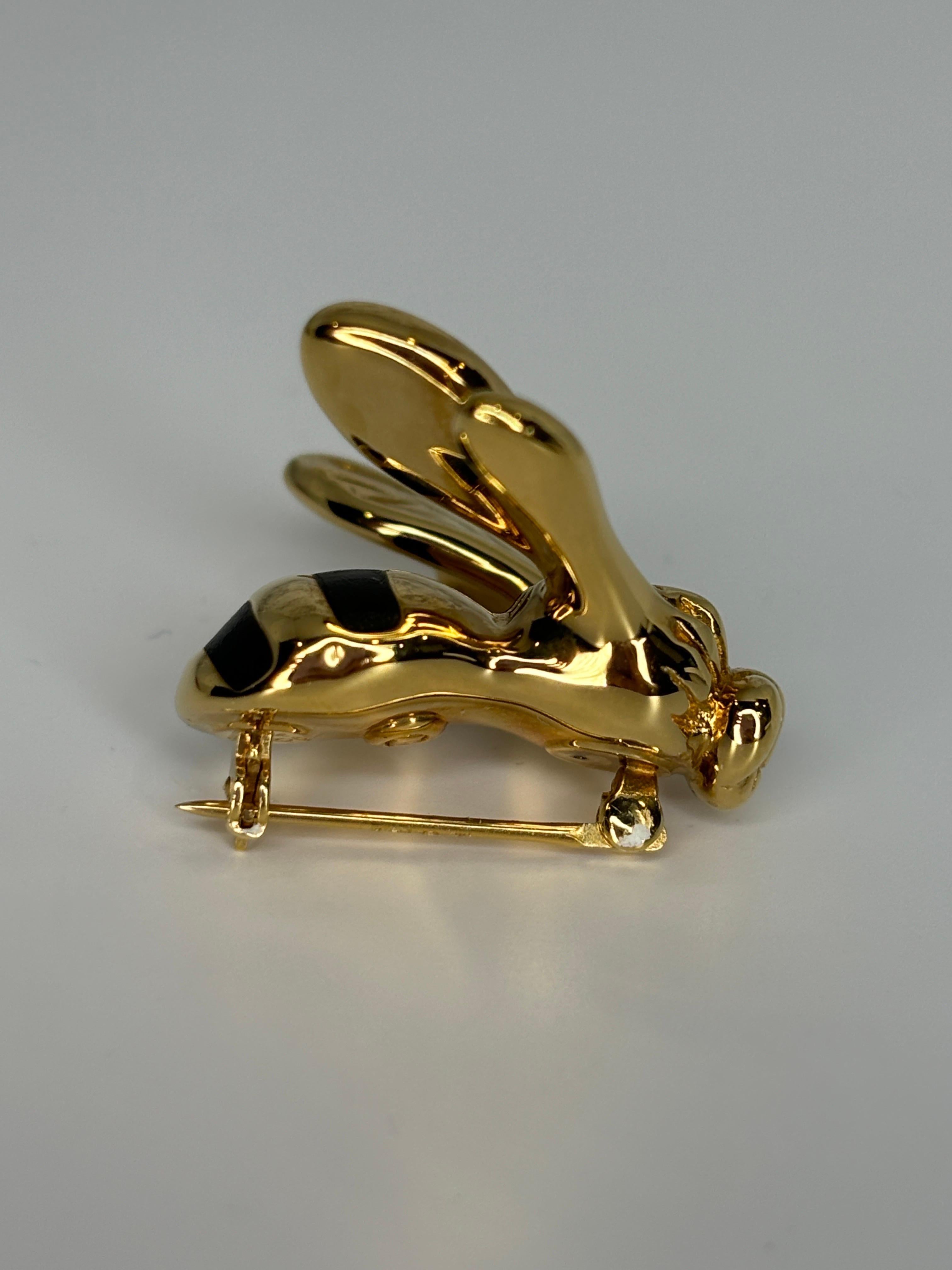 Femenino o masculino Broche/alfiler abejorro vintage de oro amarillo de 18 quilates y esmalte negro en venta