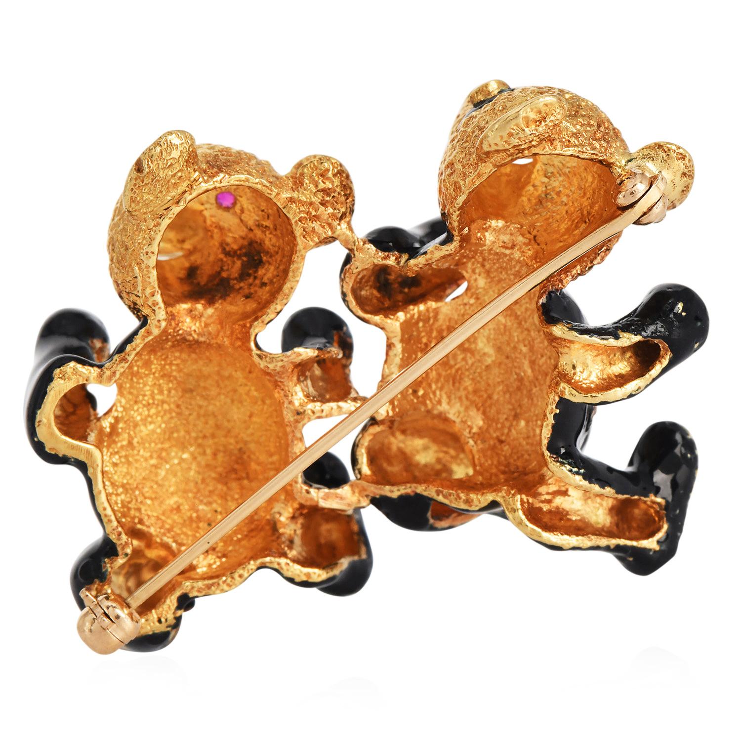 Women's or Men's Vintage 18K Yellow Gold Black Enamel Dancing Bear Brooch For Sale
