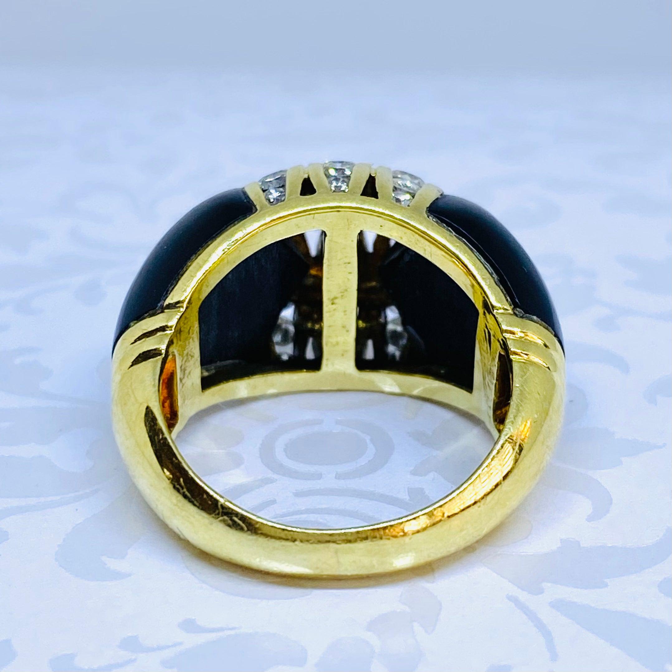Vintage 18K Yellow Gold Black Onyx and Diamond Dome Ring In Good Condition For Sale In Henderson, NV