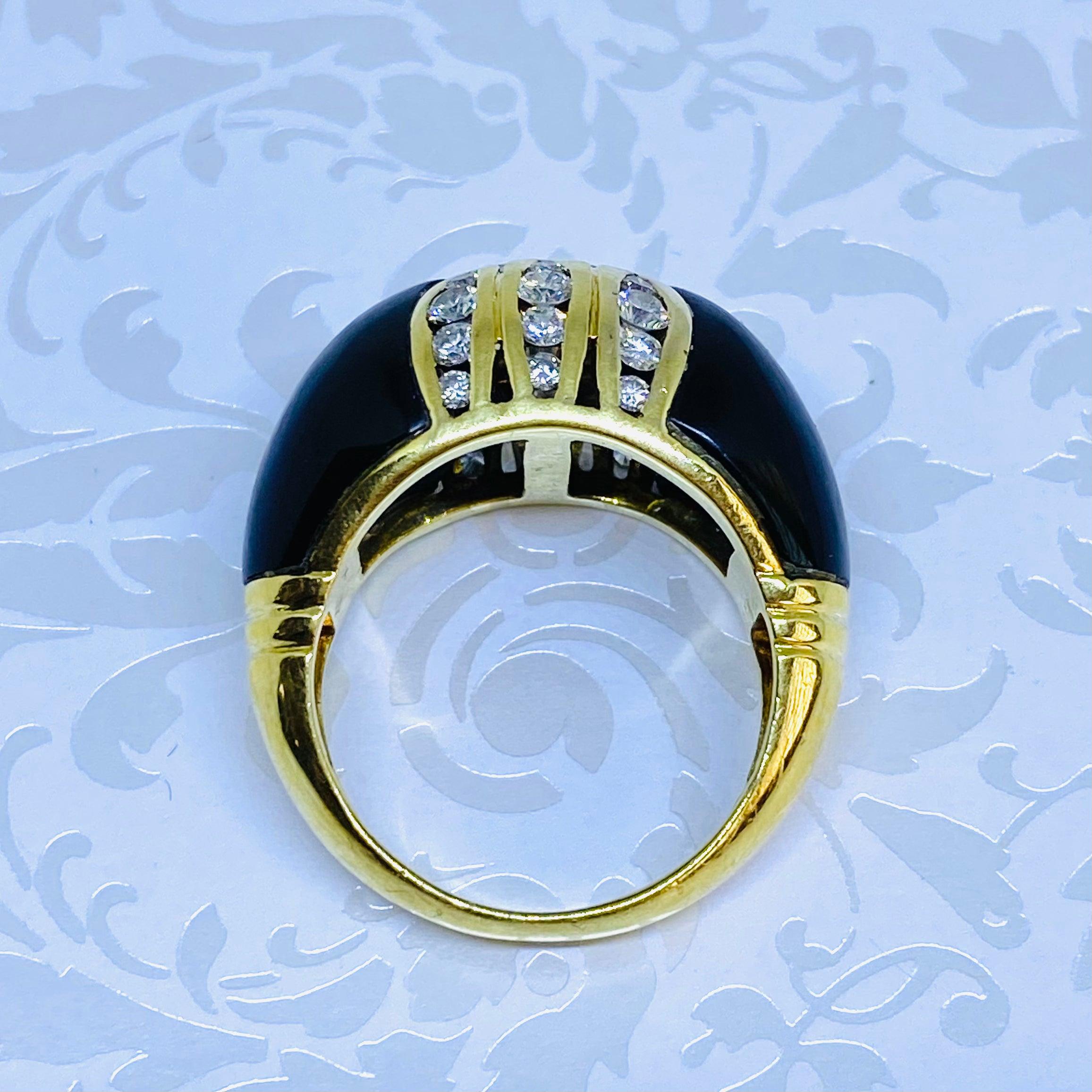 Vintage 18K Yellow Gold Black Onyx and Diamond Dome Ring For Sale 1