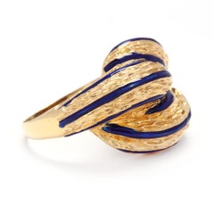 Vintage 18 Karat Yellow Gold and Blue Enamel Dome Knot Ring