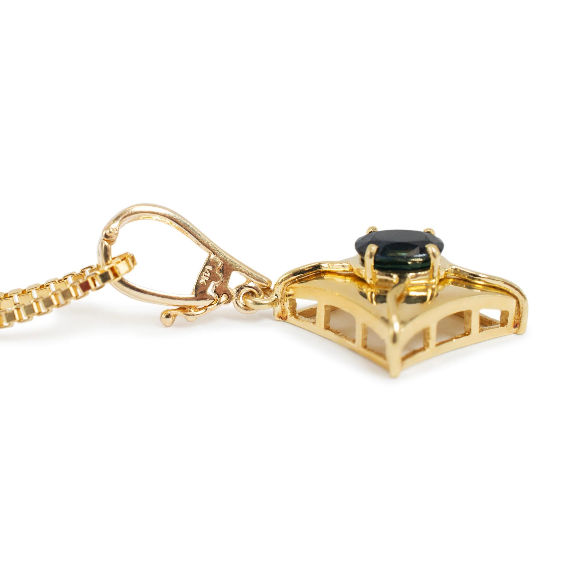 Vintage 18K Yellow Gold Blue Sapphire Triangular Star Pendant Necklace en Excelente estado para la venta en Houston, TX