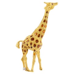 Vintage 18K Yellow Gold Brown Enamel Ruby Eyes Diamond Leg Giraffe PIN Brooch