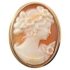 Vintage 18K Yellow Gold Cameo Pendant/Brooch #17373