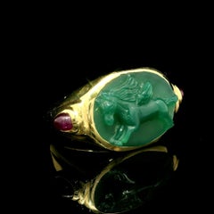 Vintage 18k Yellow Gold Carved Cameo Bezel Pegasus Chalcedony & Ruby Ring